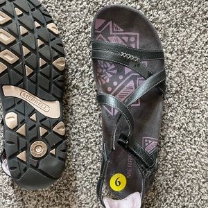 Merrell woman worn once sandal